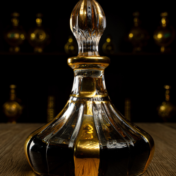 عود مع عنبر